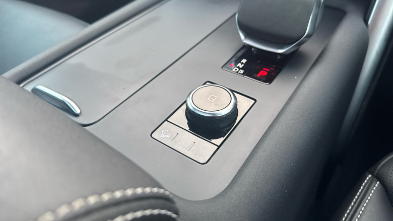 Land Rover Discovery 3.0 D300 R-Dynamic HSE 5dr Auto Diesel Station Wagon